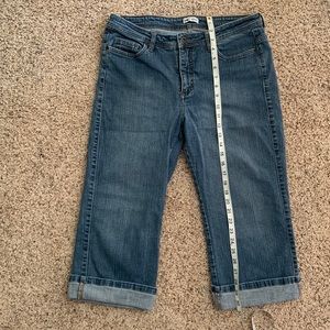 Lee Jean Capris Size 14